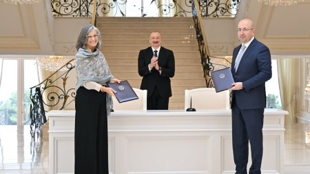 Anaklaudia Rossbax İlham Əliyevlə görüşündən yazdı: "Məmnun oldum" - FOTO