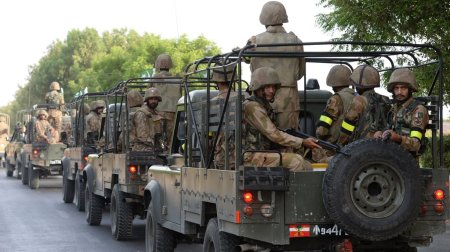 Pakistan Səudiyyə Ərəbistanına qırıcılar və minlərlə hərbçi göndərdi