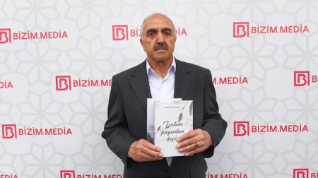 Bəhmən Cabbaroğlu kitablarını festival iştirakçılarına hədiyyə etdi