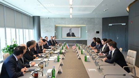 Mikayıl Cabbarov ABŞ rəsmisi ilə investisiya layihələrini müzakirə etdi - FOTO