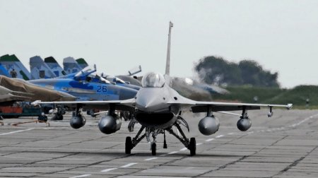Belçika bütün "F-16" qırıcılarını Ukraynaya verəcək - 40 ədəddir