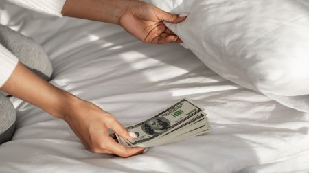 Evdə nə qədər nağd pul saxlamaq olar? &ndash; Ən etibarlı saxlanc yeri AÇIQLANDI