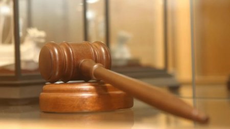 Ömürlük məhbus məhkəmə vasitəsilə milyonlarla təzminat almağa çalışır
