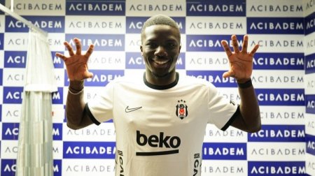 Fransa millisinin müdafiəçisi &ldquo;Beşiktaş&rdquo;da