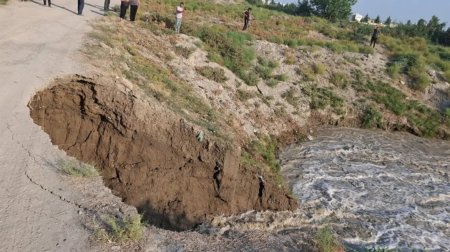 Göyçayda suvarma kanalı yarıldı &ndash; Ərazilər su altında qaldı &ndash; FOTO/VİDEO