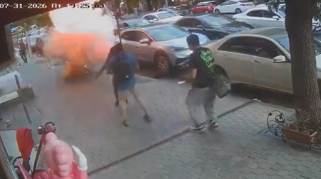 Ermənistanda yeraltı elektrik kabeli partladı - VİDEO