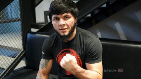 Tofiq Musayev UFC-də növbəti qələbəsini qazandı &ndash; VİDEO