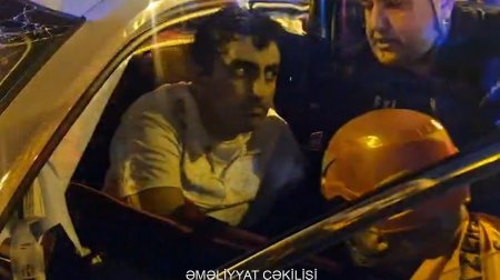 Maşında sıxılan şəxs belə xilas edildi - ANBAAN VİDEO