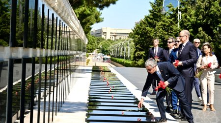 ATƏT-in sədri Şəhidlər xiyabanını ziyarət etdi - FOTO