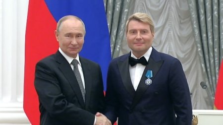 Putin Nikolay Baskovu ordenlə təltif etdi