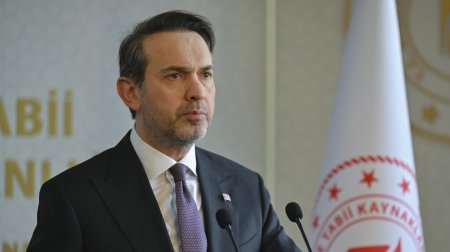 Türkiyəli nazir: &ldquo;Avropalılar bizə gəlir və mümkün olmayanı istəyir&rdquo;