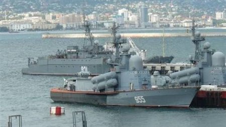 Ukrayna Rusiyanın 4 gəmisinə zərbə endirdi