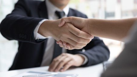40 yaşdan sonra işə qəbul problemi: Qanun qadağan edir, reallıq isə...