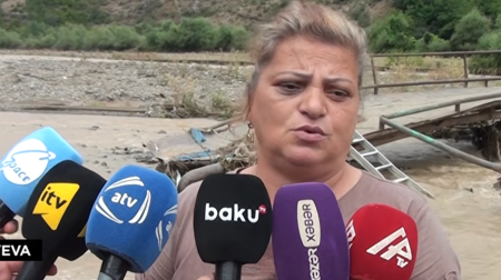 &ldquo;Az qaldı uşağımı sel apara, niyə kömək etmirlər?&rdquo;- VİDEO