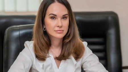 Zelenski evində axtarış aparılan İrina Mudranı vəzifəsindən AZAD ETDİ