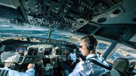 Pilotlar uçuş zamanı yuxuya getdi - Havada 28 dəqiqəlik təhlükəli anlar