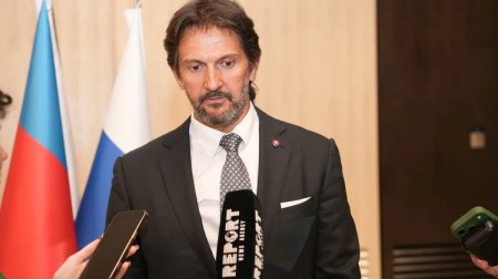 Slovakiyanın müdafiə naziri Azərbaycana gəldi