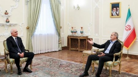 Şahin Mustafayev İran Prezidenti ilə görüşdü - FOTO