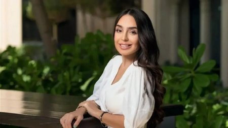Leyla Əliyeva ailə fotosunu paylaşdı - FOTO