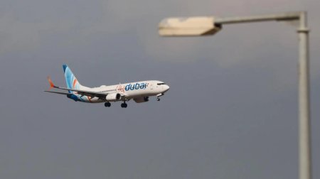 Daha bir "Flydubai" təyyarəsi qəfildən istimaqətini dəyişdi: Nə baş verir?