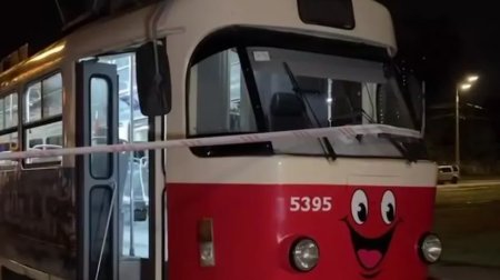 Sərxoş vəziyyətdə tramvayı qaçırdı &ndash; VİDEO