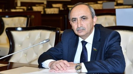 Əziz Ələkbərli: &ldquo;Pulsuz hüquqi yardım Qərbi azərbaycanlılara da şamil edilsin&rdquo;