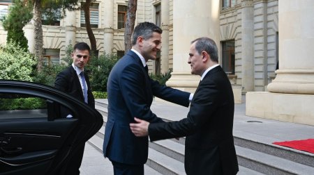 Ceyhun Bayramov niderlandlı həmkarı ilə görüşdən paylaşım etdi &ndash; FOTO