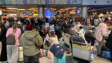 Moskva aeroportları bu gecə - Video