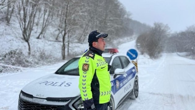 Yol polisi havaya görə sürücüləri diqqətli olmağa çağırdı