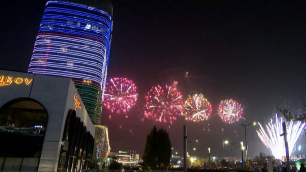 Daşkənddə Mərkəzi Asiya Sammitində iştirak edən dövlət başçılarının şərəfinə atəşfəşanlıq oldu - FOTO