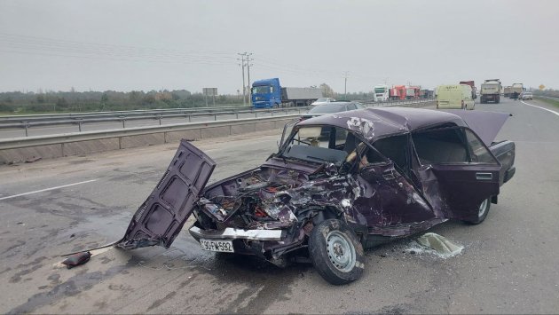 Lənkəranda agır qəza: Xəsarət alanlar var - FOTO