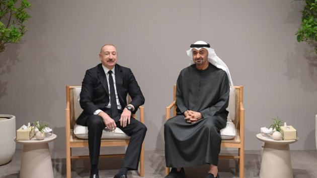 İlham Əliyev Əbu-Dabidə səfərdədir &ndash; Həmkarı ilə görüşdü&ndash; FOTO