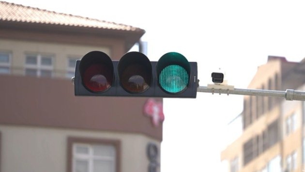 Bakıda ilk dəfə "ağıllı svetoforlar" quraşdırıldı &ndash; VİDEO