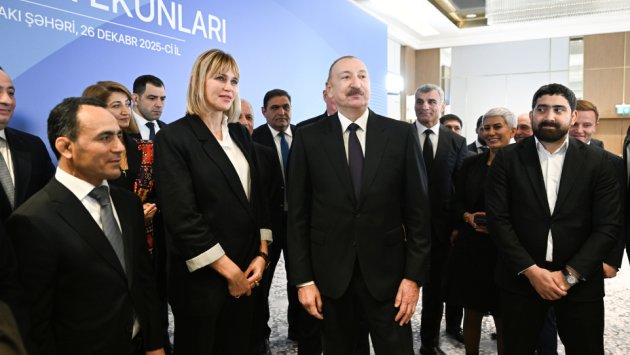 Prezident bu idmançılara ev verdi