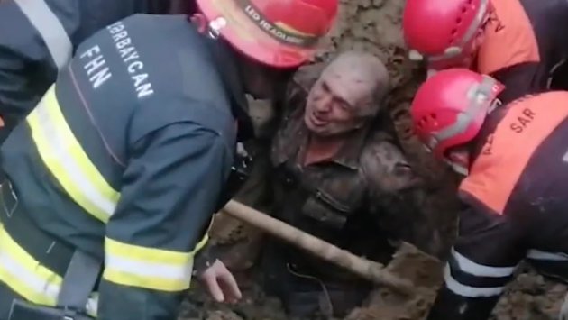 SON DƏQİQƏ! Qobustanda torpaq qatı ÇÖKDÜ &ndash; Ölən və yaralanan var &ndash; VİDEO