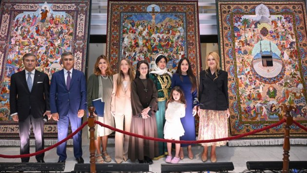 Leyla Əliyeva Müqəddəs Taxt-Tacda Azərbaycan xalçaları sərgisinin açılışında - FOTO