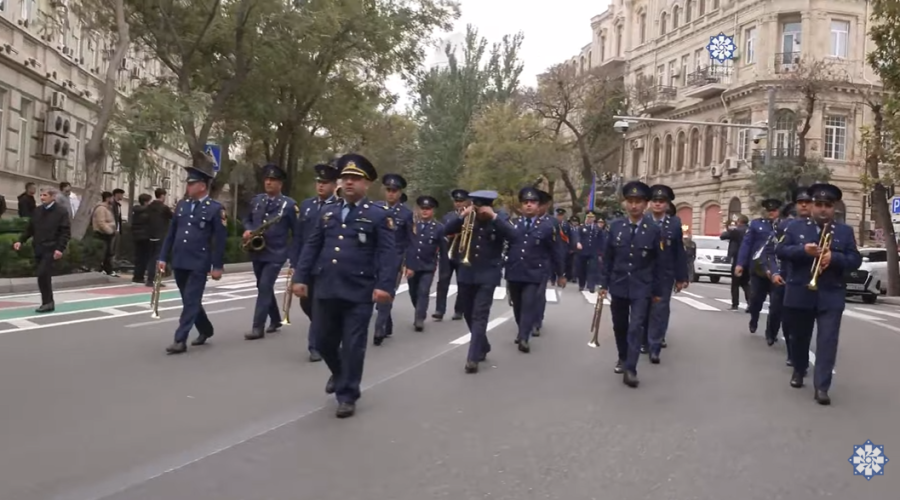 Bakıda hərbçilərin zəfər yürüşü –VİDEO