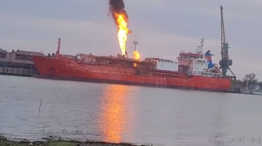 SON DƏQİQƏ! Rusiya Türkiyənin qaz tankerinə PUA zərbəsi endirdi – VİDEO