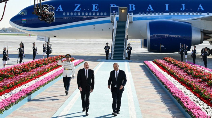 İlham Əliyevin Daşkənd səfərindən görüntülər - VİDEO