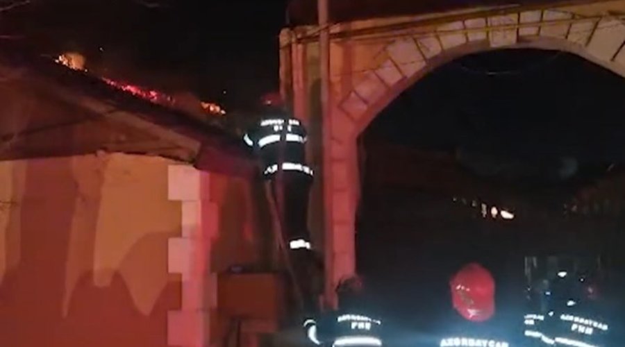 Şəmkirdə evdə yanğın - VİDEO