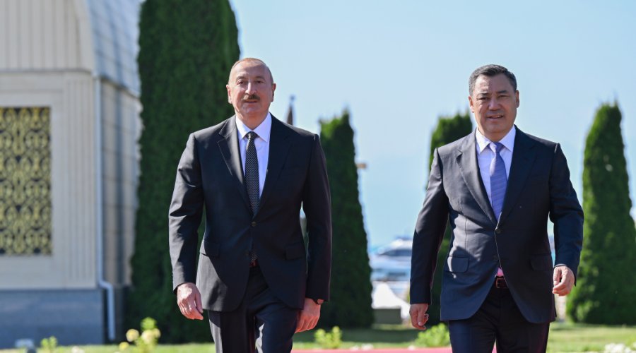 İlham Əliyevin Çolpon-Ata şəhərində rəsmi qarşılanma mərasimi oldu - FOTO/VİDEO